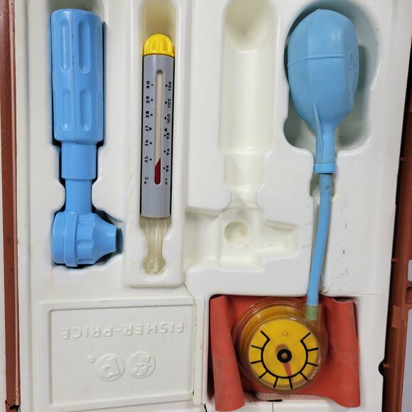 Vtg Fisher Price Medical Kit 1970s Dr Nurse Kit Case Kids Pretend Play Toy - Picture 10 of 15